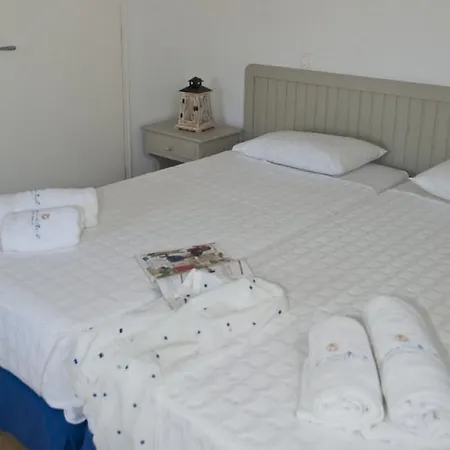 Gryparis Club Otel 4*