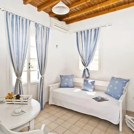 فندق Gryparis Club 4*